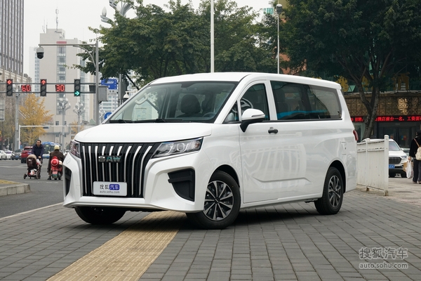 北汽制造锐胜王牌M7