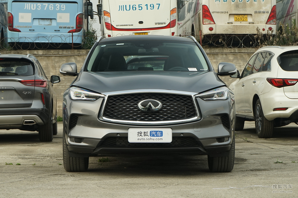 2020款英菲尼迪qx50 2.