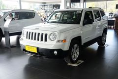 Jeep自由客