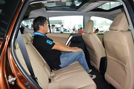   2015款丰田RAV4 2.5L自动四驱豪华版