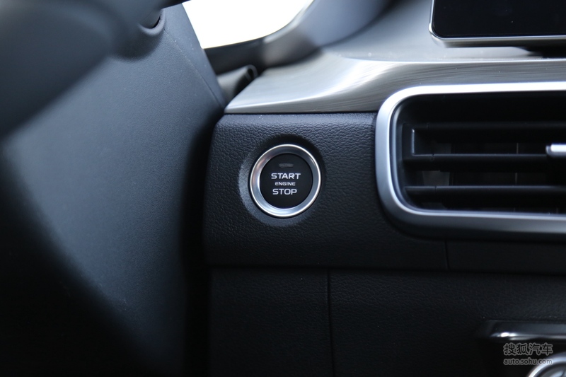 【 吉利缤越图片】_黑色\/红色_内饰