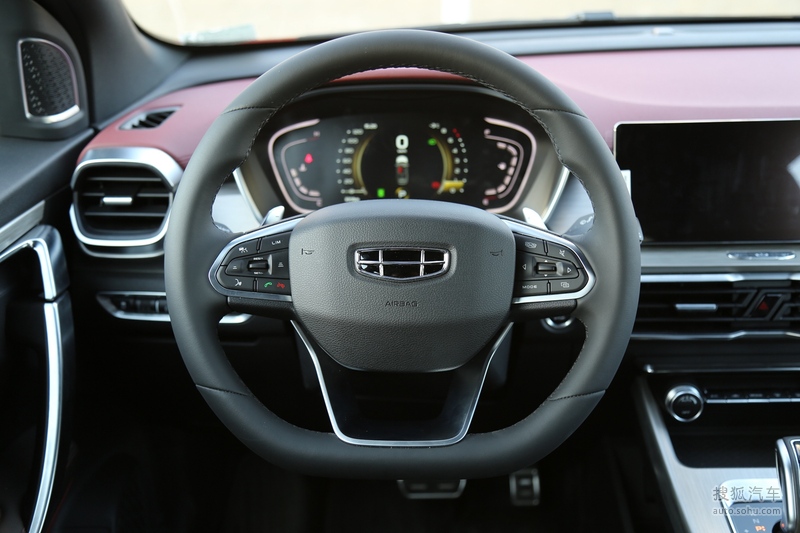【 吉利缤越图片】_黑色\/红色_内饰