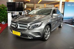 奔驰GLA级