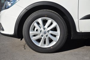 【铃木天语SX4PK本田飞度】_铃木天语SX4本