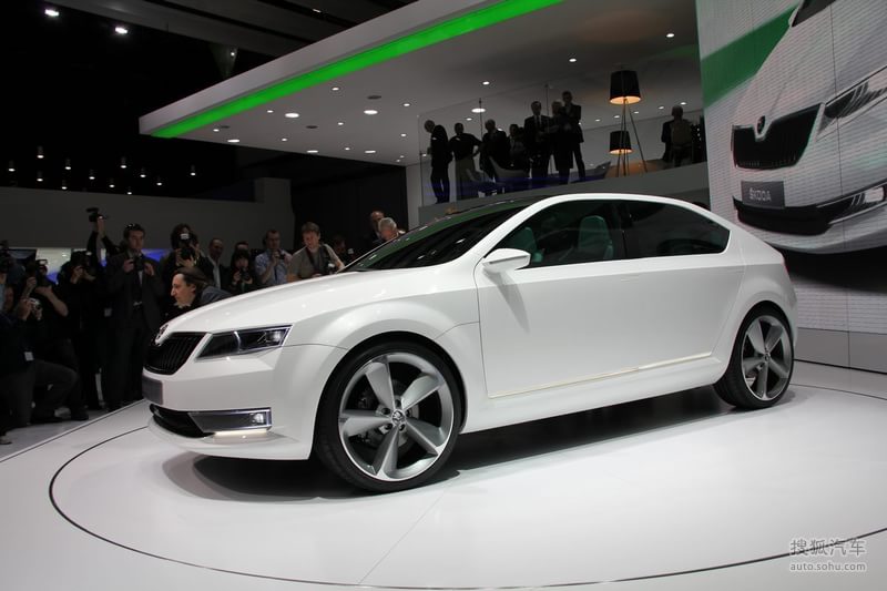 概念车设计的目的和意义 Img761107_800.jpg