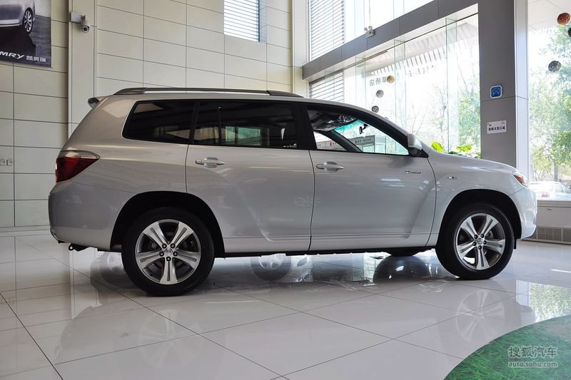 丰田汉兰达2012款2.7L 两驱豪华版外观银色t1