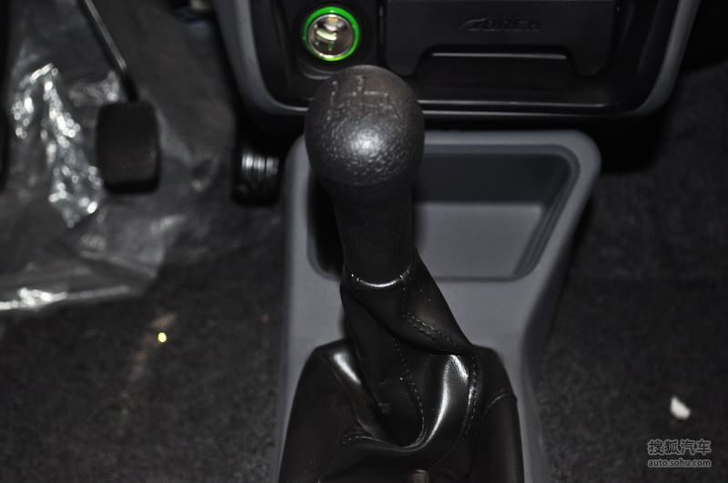 众泰 众泰汽车 江南tt 2010款江南奥拓0.8l手动标准型 高清图片