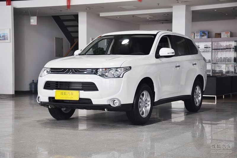 【三菱欧蓝德 2013款2.0L 四驱都市导航版5座