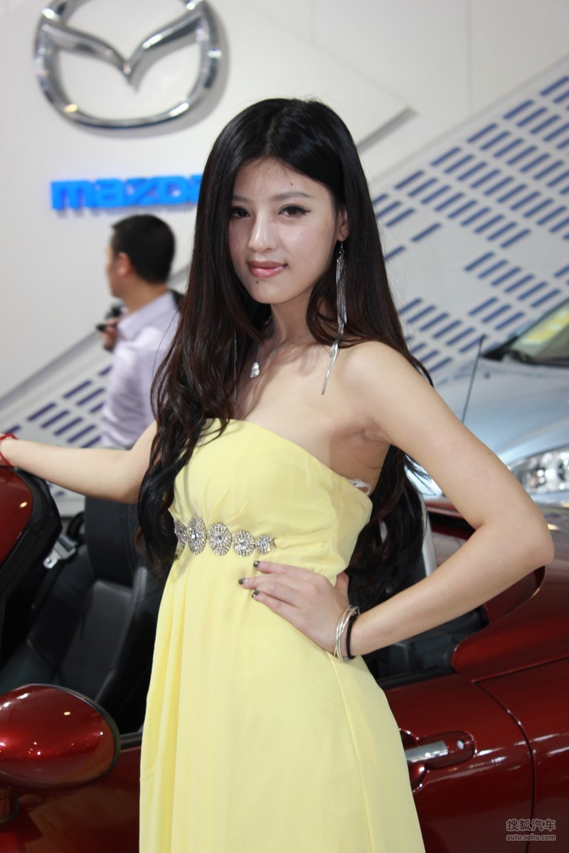 2012温州国际车展美女车模连连看