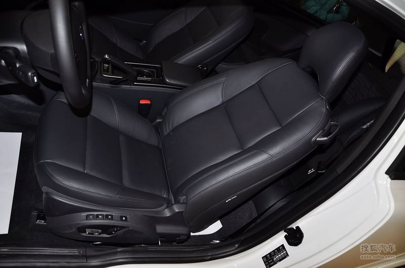 2011款沃尔沃c30 r-design白色限量版北京海淀区西北旺高清图片