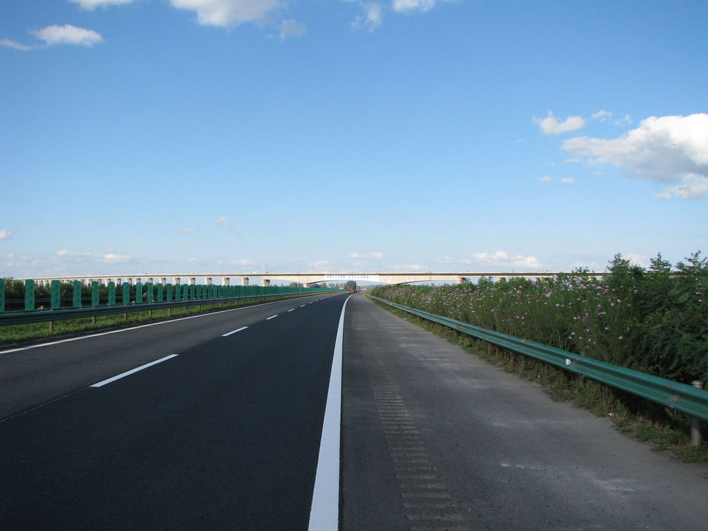 高速路行车谨记这8条