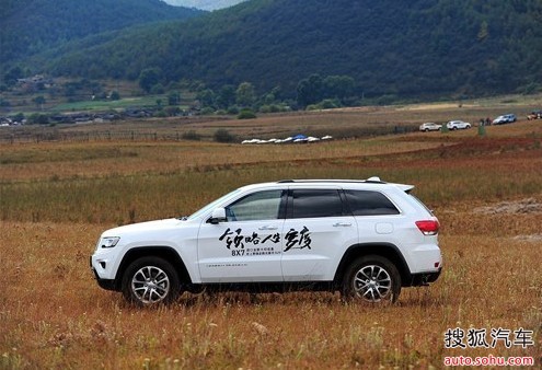 8X7史上最强豪华SUV全新大切诺基