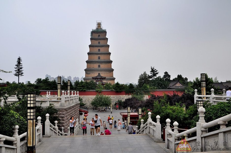 西安大雁塔广场- 搜狐车会