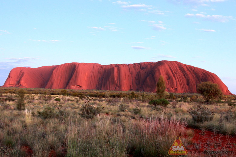 艾尔斯岩--澳洲中部沙漠游
