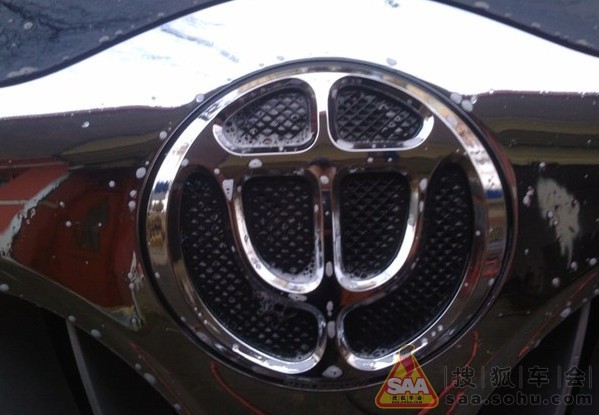 <em>5妹洗澡</em>全过程被曝光(爷们带你围观)_中华H53