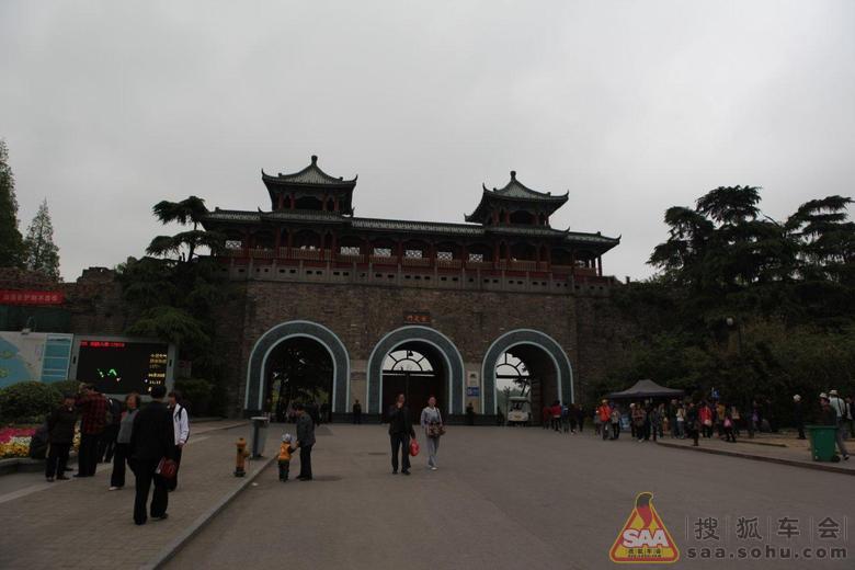 江南行(七、南京玄武门)