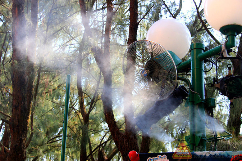 我和老伴经珠海坐船过伶仃洋到香港自由行--游