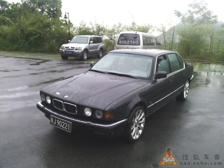 BMW E32 V12_老爷车