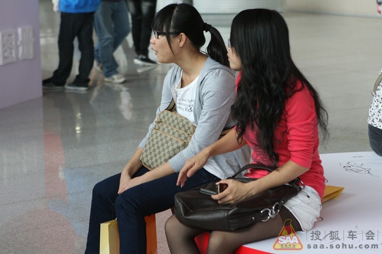 酷似郑<em>海霞女儿</em>的广州车展表情姐 - 广州车友