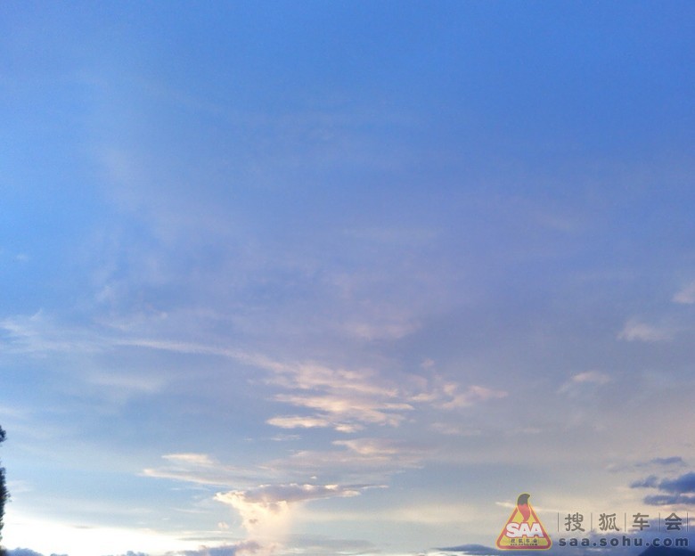 海南乐东黎族自治县之台风蒲公英前后的天空 