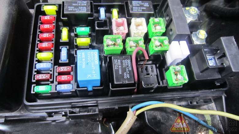 :行车记录仪+仿卡宴尾标+日行灯等 - 比亚迪S6