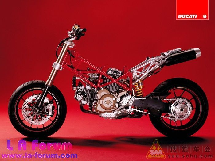 杜卡迪 Hypermotard 1100 系列越野摩托车壁纸