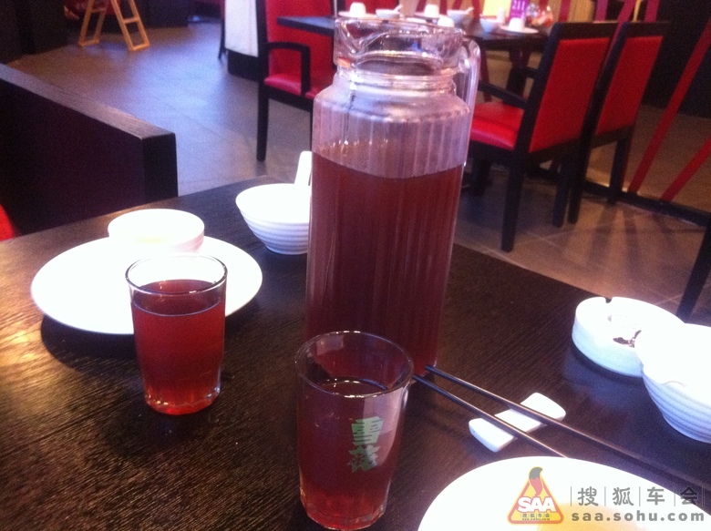 小妻带我去小腐