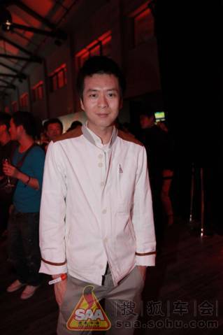 转,秀一秀周末参加的路虎揽胜派对,超嗨!