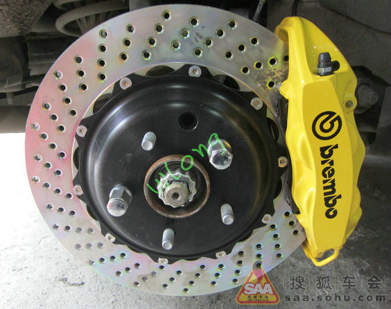 英菲尼迪G37 升级BREMBO-GT前六后四刹车