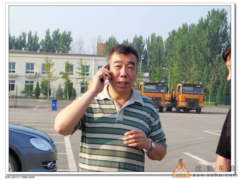 蓝天白云伴我怀柔游玩拍照_汽车60部队