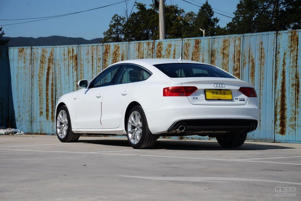 2016款奥迪a5掀背 45tfsi quattro - 侧后45