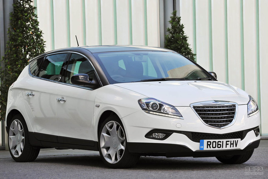 2012款克莱斯勒delta