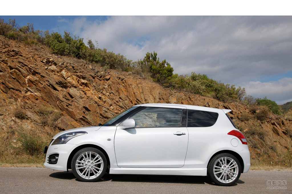 【 铃木雨燕高清图片】_2012款铃木雨燕sport_搜狐汽车网