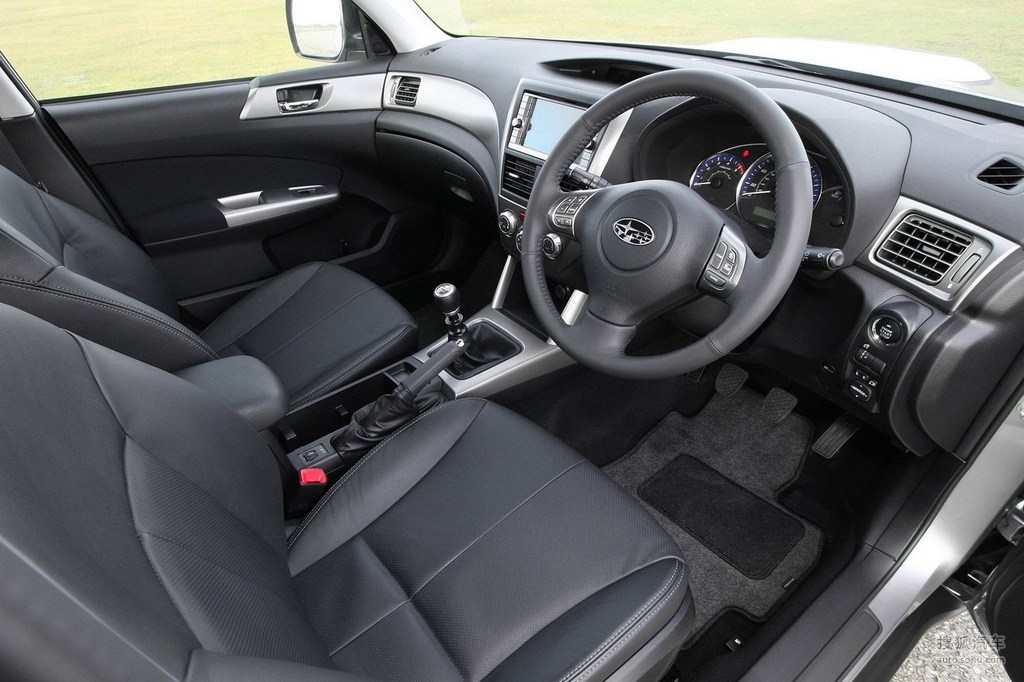 【 斯巴鲁森林人高清图片】_深色内饰_官方_搜狐汽车网