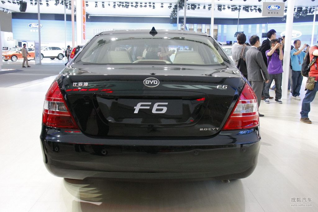 比亚迪f6怎么样(比亚迪f6优点缺点)