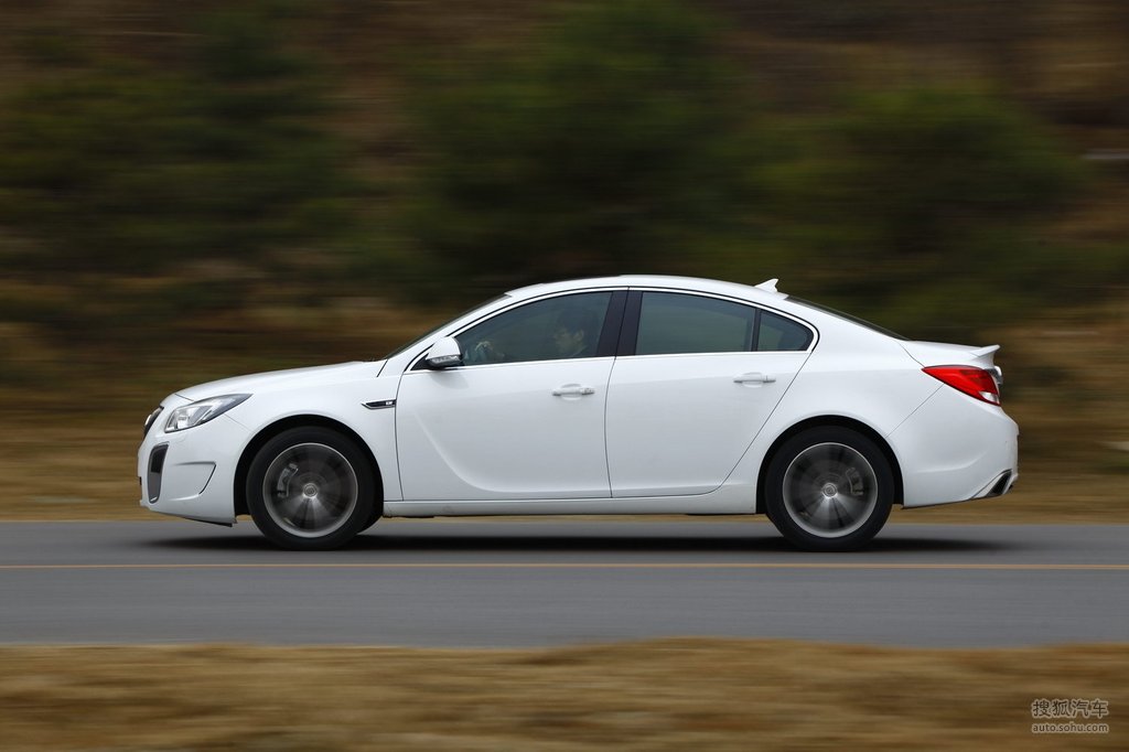 2012款上海通用别克君威gs深度测试