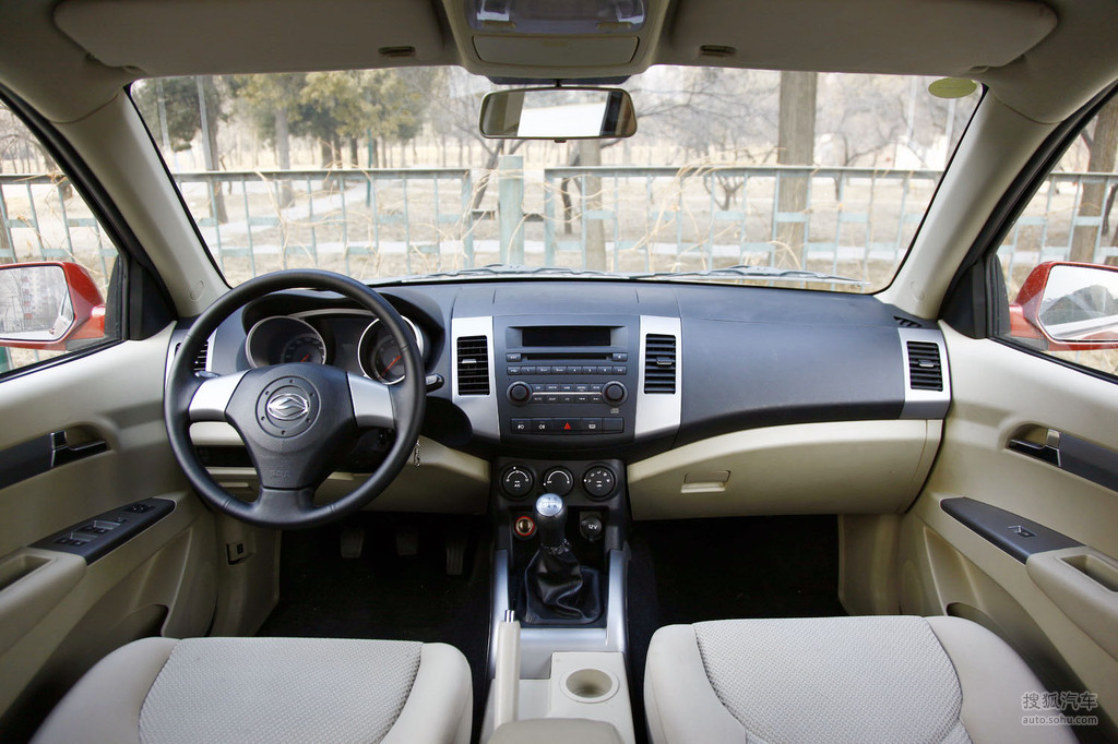 【 陆风x8高清图片】_2011款 2.0l 都市先锋版_内饰_搜狐汽车网