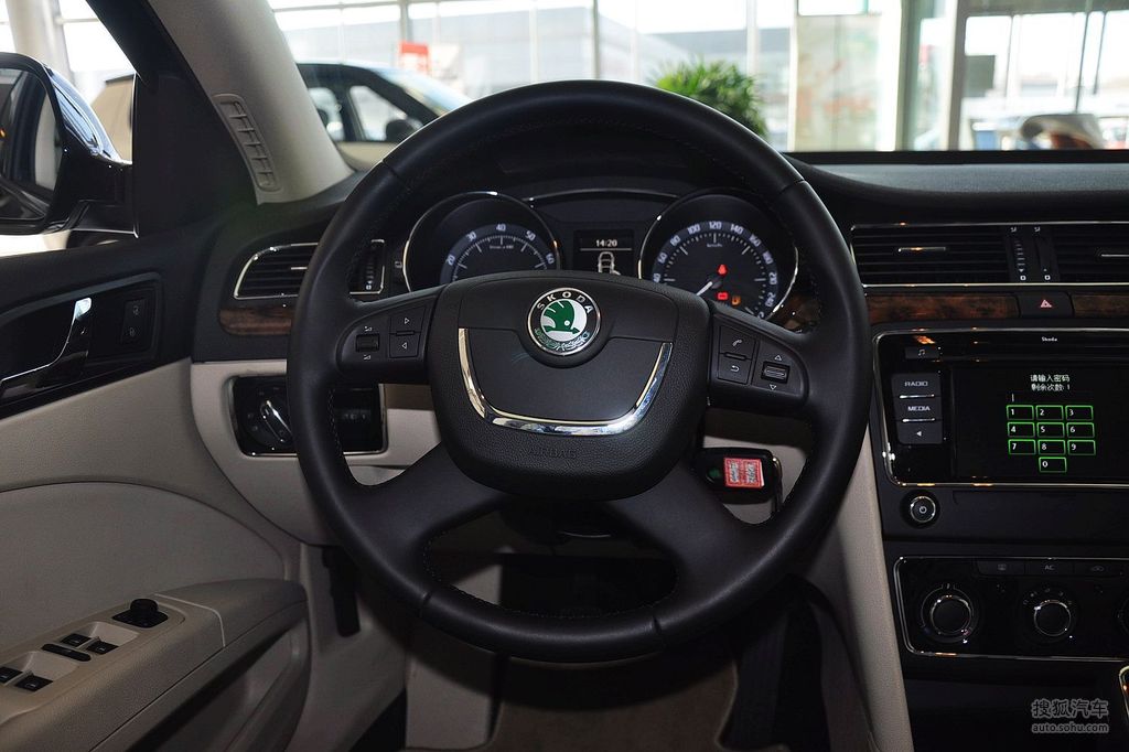 2012款斯柯达昊锐18tsi手动优雅版到店实拍