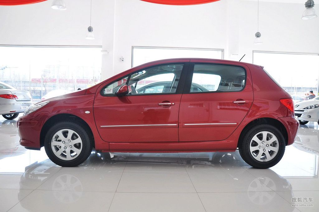 2012款标致307两厢1.