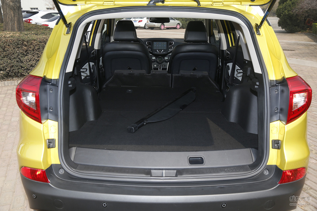 【 比亚迪宋ev高清图片】_空间展示_搜狐汽车网