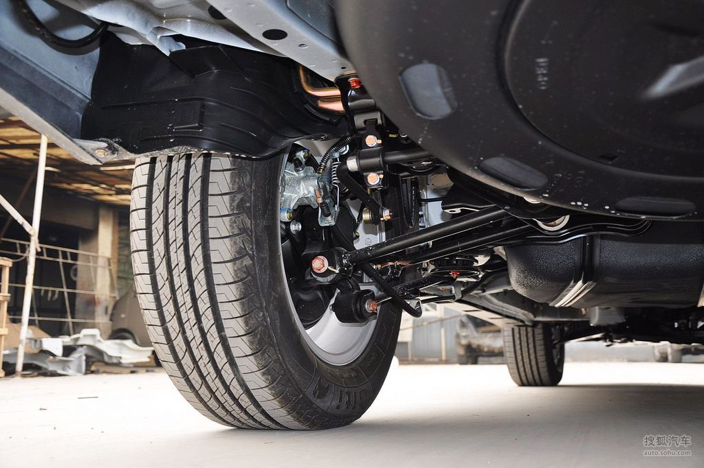 0l 手动尊贵型_底盘发动机_搜狐汽车网