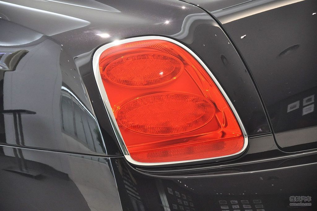 2011款宾利欧陆飞驰极致版 - 尾灯提示:支持键盘翻页 ←左 右→外观