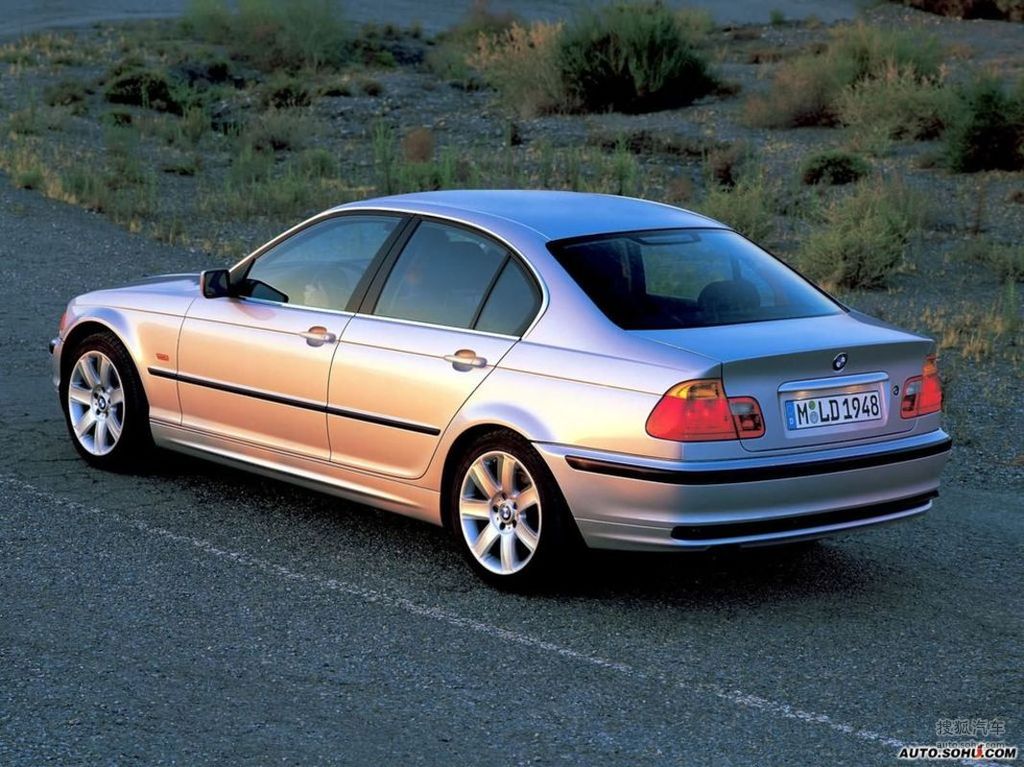 2000款宝马328i