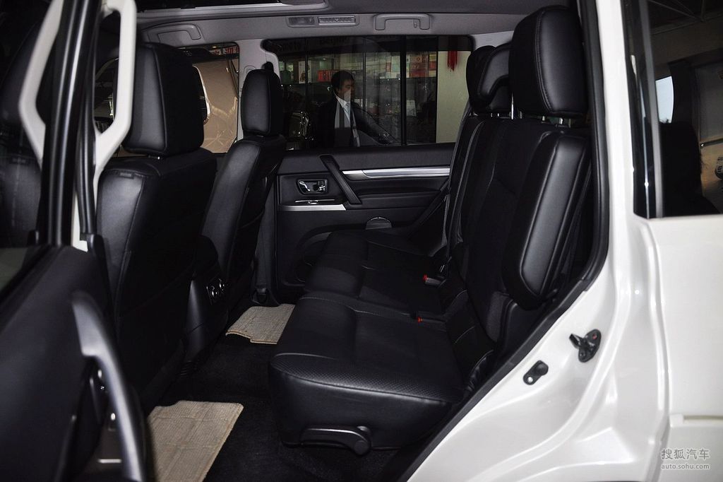 【 三菱帕杰罗高清图片】_深色内饰_内饰_搜狐汽车网