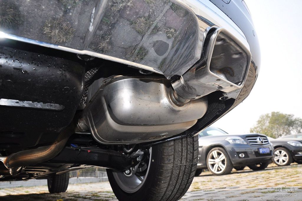 【 奔驰glk级高清图片】_底盘发动机_搜狐汽车网