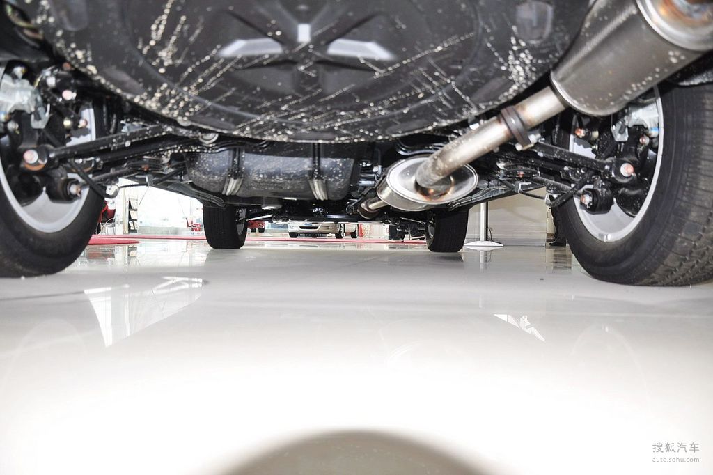 【 比亚迪s6高清图片】_底盘发动机_搜狐汽车网