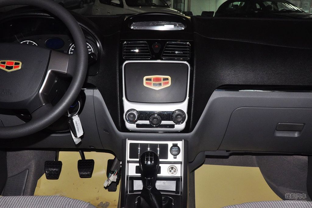 【 吉利经典版帝豪高清图片】_2013款帝豪ec715手动