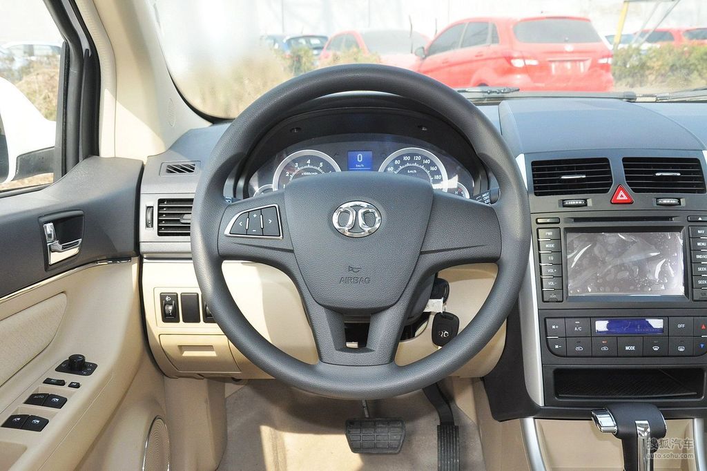 2013款北京汽车e150三厢版自动型   方向盘     提示:支持键盘翻页 &