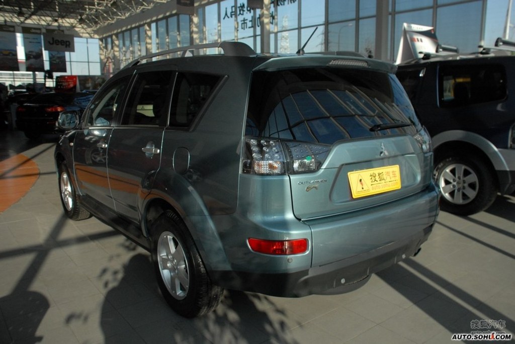 三菱欧蓝德劲界