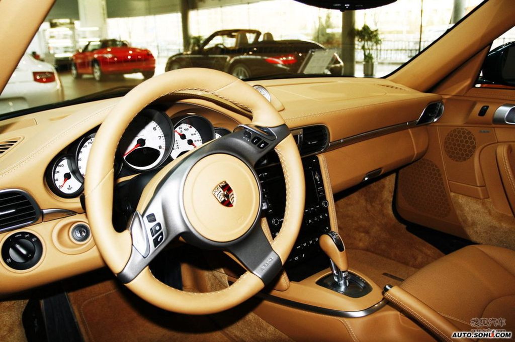 【 保时捷911高清图片】_2010款 carrera 4s cabriolet_沙灰色_内饰